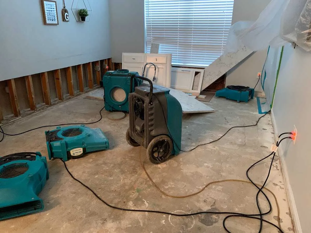Dehumidifier in flood-cut room for Water Damage Restoration in South Holland